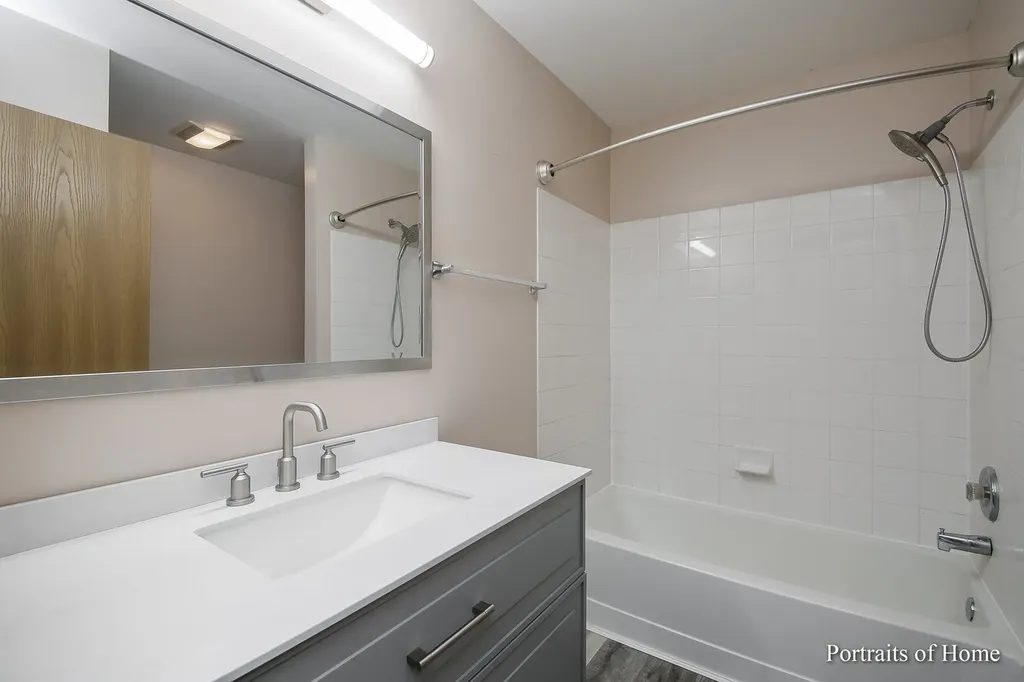 2010 Fulham Drive Naperville IL 60564