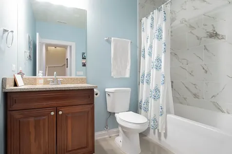 21 North Herbert Road Riverside IL 60546