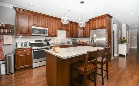 21 North Herbert Road Riverside IL 60546