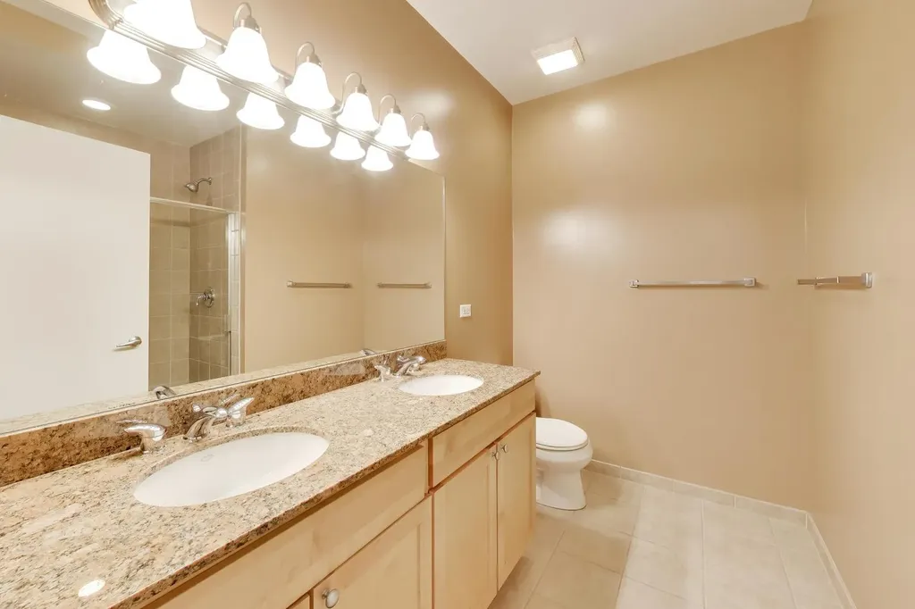 700 North Larrabee Street Chicago IL 60654
