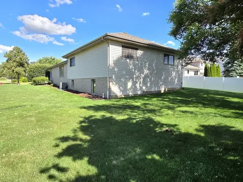 601 Lisson New Lenox IL 60451