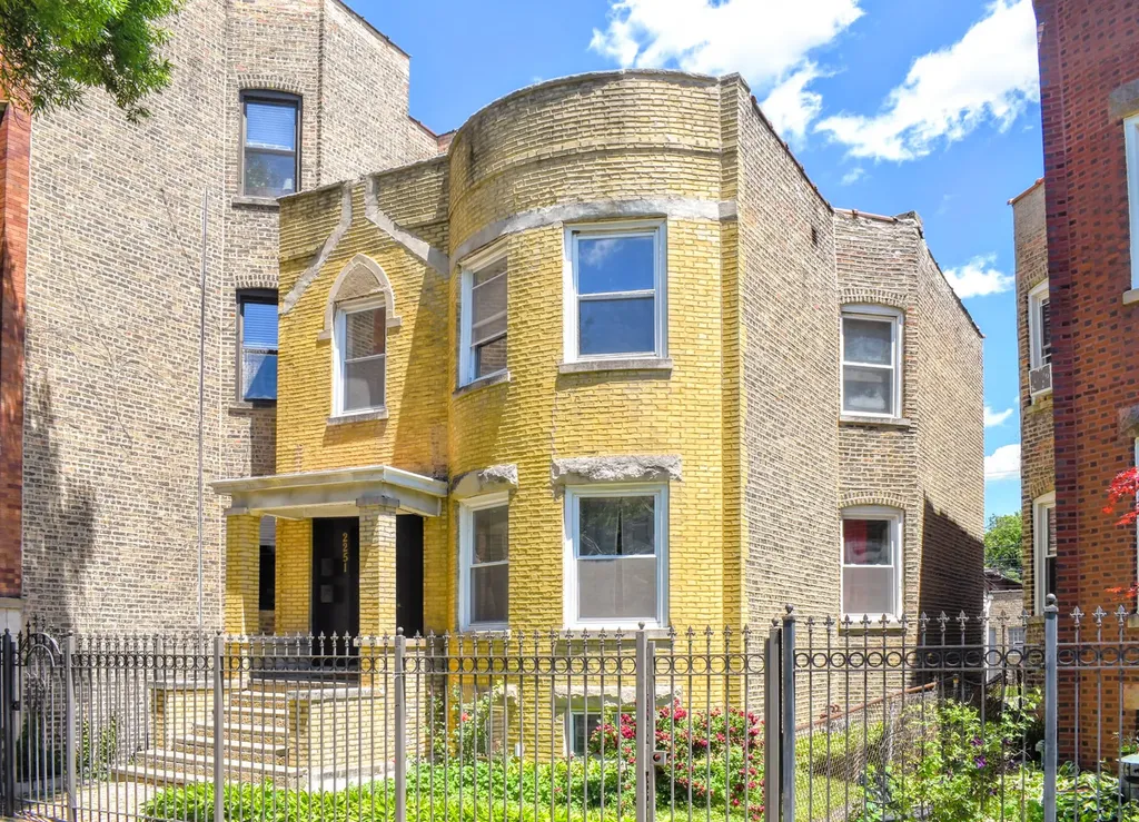 2251 North Sawyer Avenue Chicago IL 60647