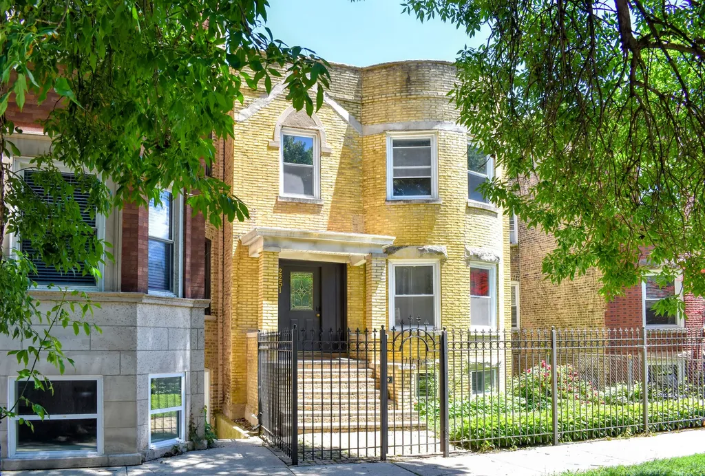 2251 North Sawyer Avenue Chicago IL 60647