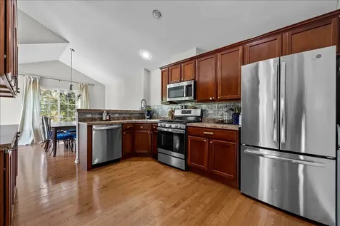 452 Churchill Drive E Elgin IL 60124
