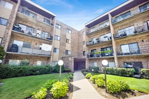 725 West Huntington Commons Road Mount Prospect IL 60056
