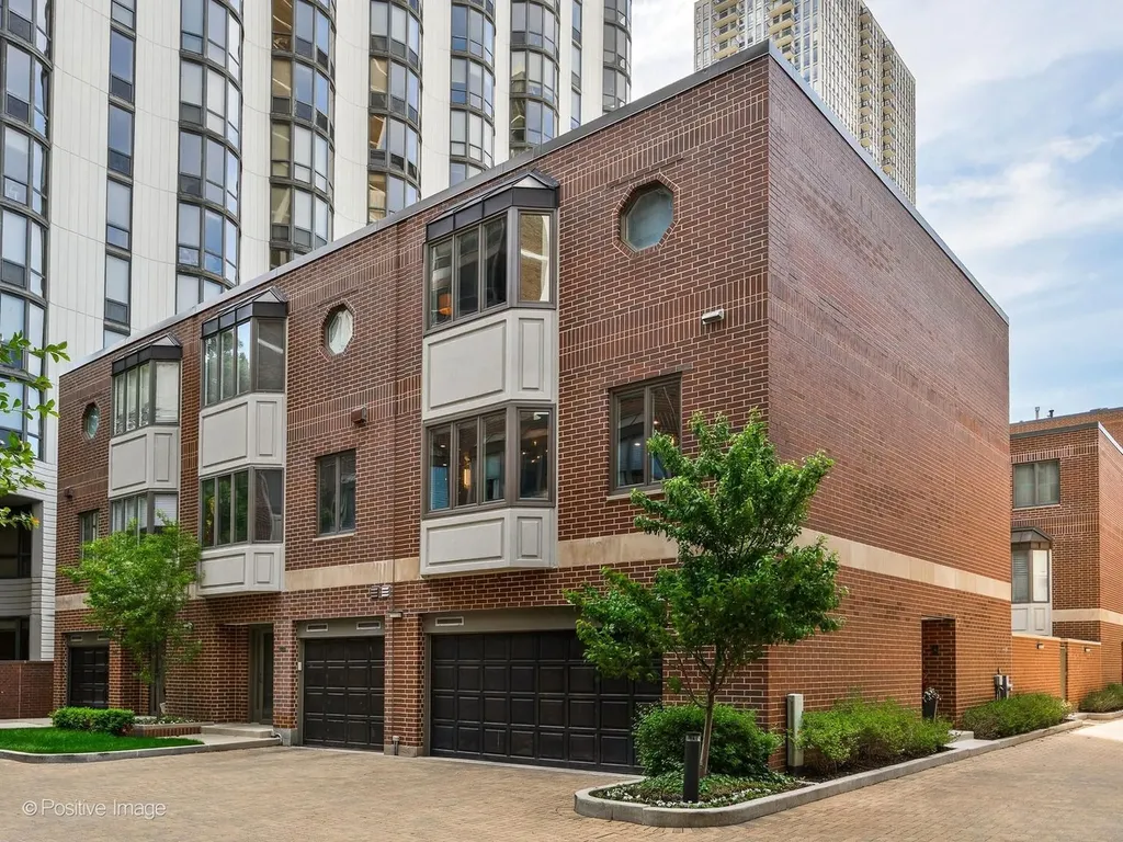 1740 North Clark Street Chicago IL 60614