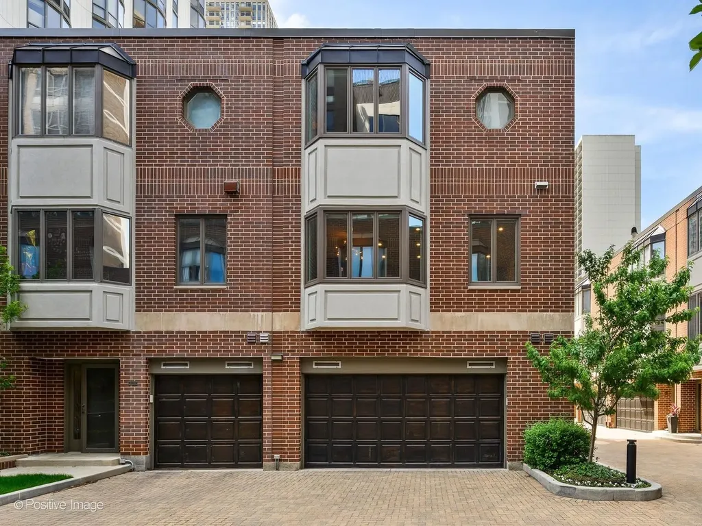 1740 North Clark Street Chicago IL 60614