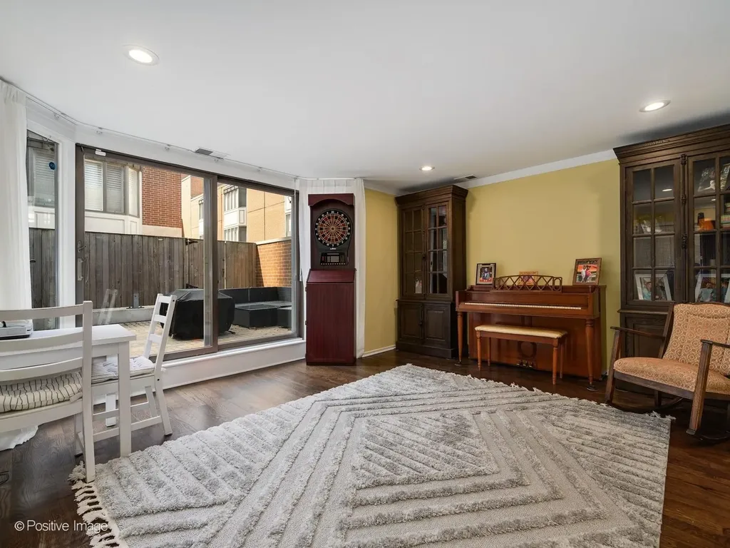 1740 North Clark Street Chicago IL 60614