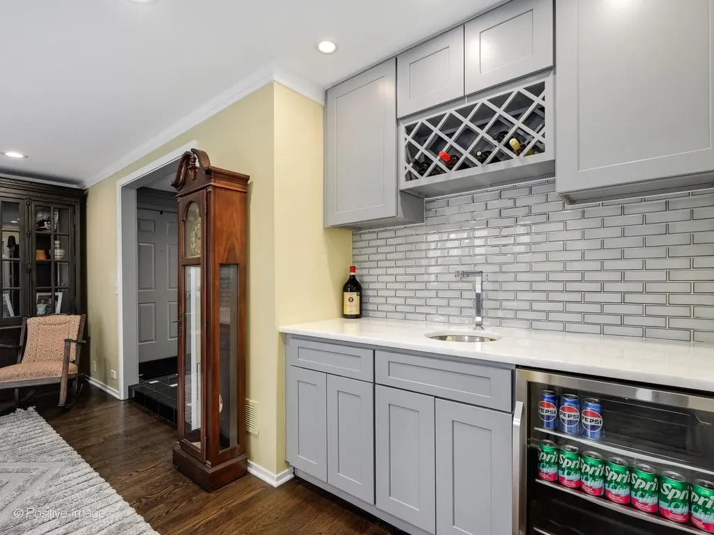 1740 North Clark Street Chicago IL 60614