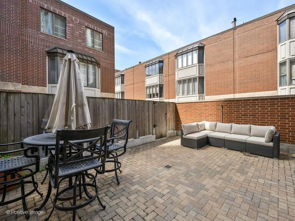 1740 North Clark Street Chicago IL 60614
