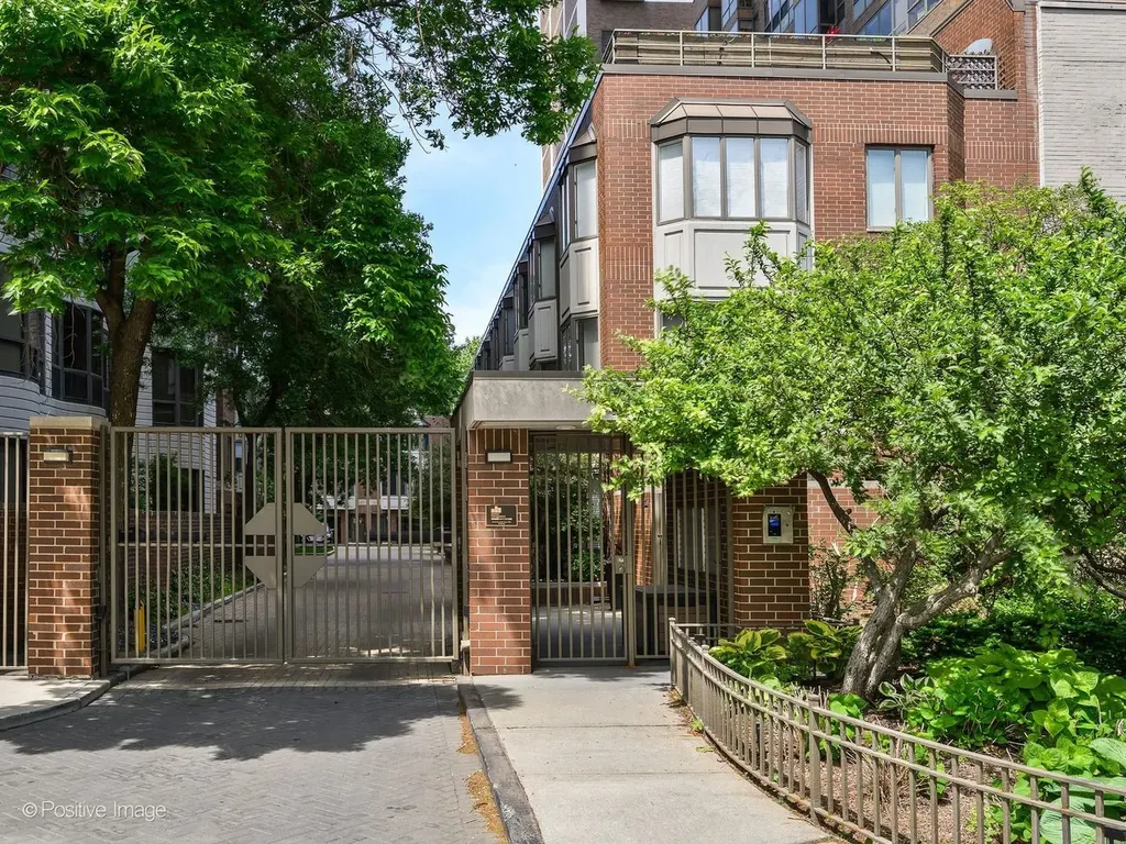 1740 North Clark Street Chicago IL 60614