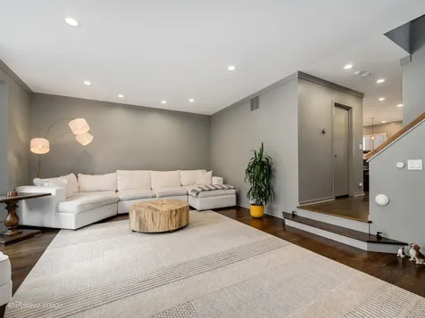 1740 North Clark Street Chicago IL 60614