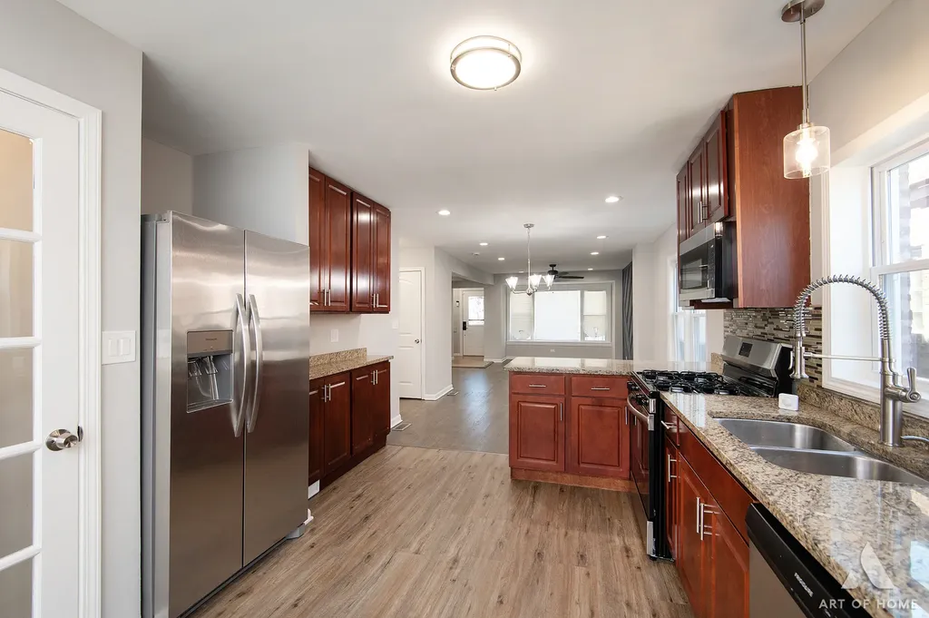 8743 South Constance Avenue Chicago IL 60617