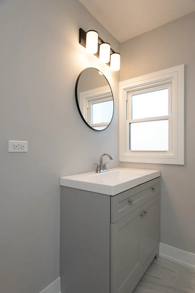 8743 South Constance Avenue Chicago IL 60617