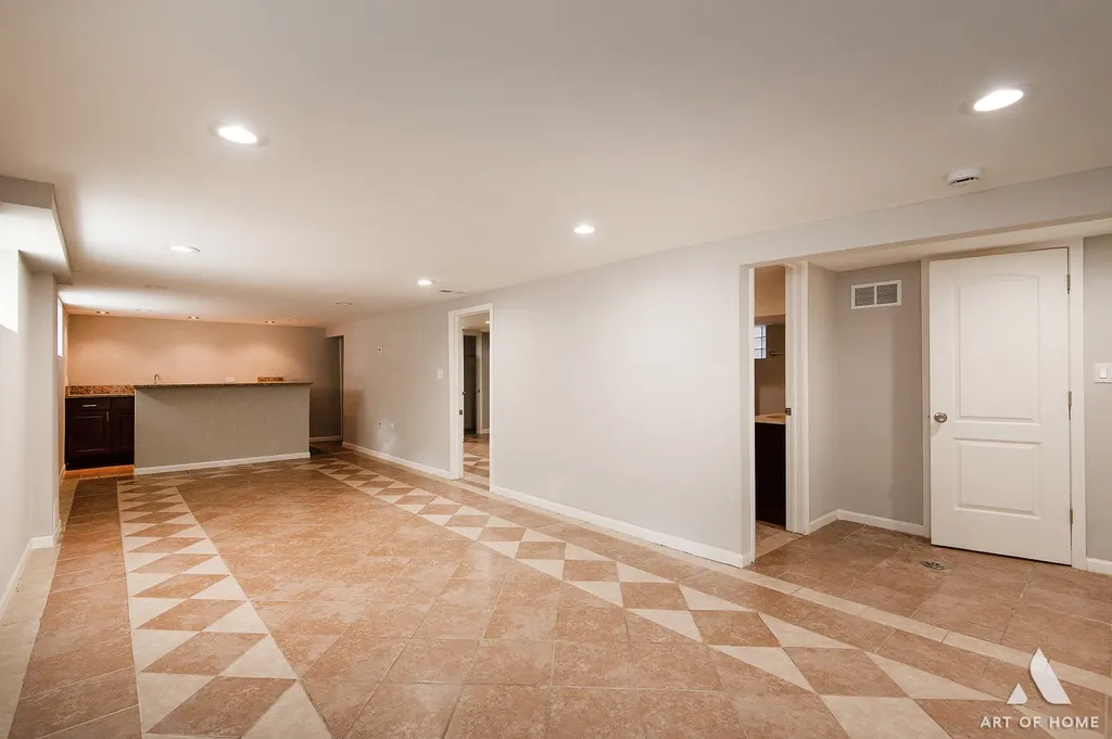 8743 South Constance Avenue Chicago IL 60617