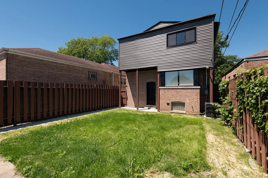 8743 South Constance Avenue Chicago IL 60617