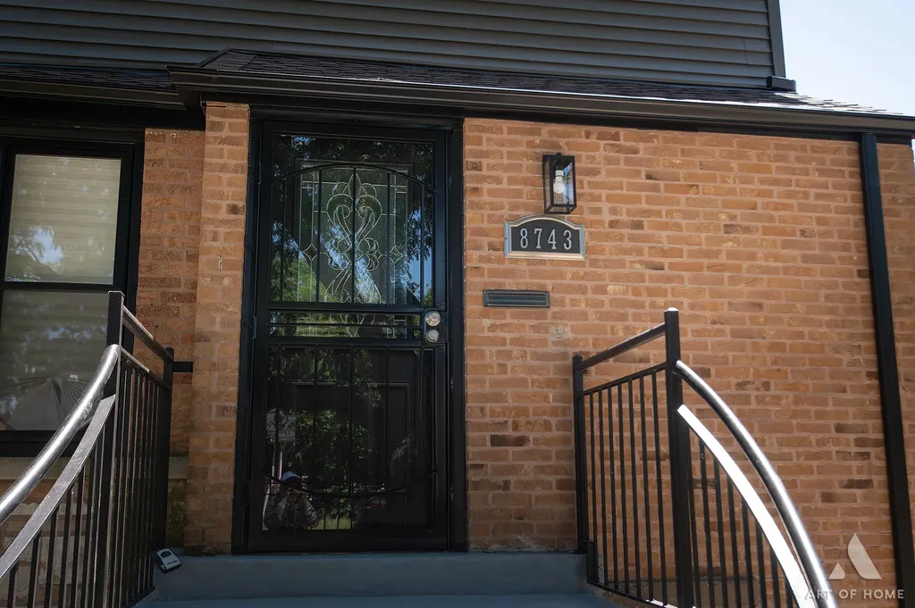 8743 South Constance Avenue Chicago IL 60617