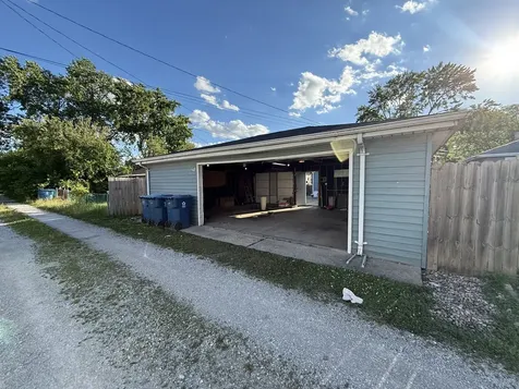 279 Paxton Avenue Calumet City IL 60409