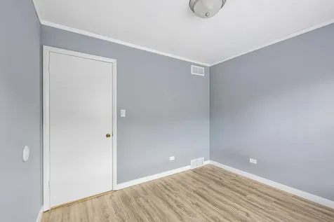 279 Paxton Avenue Calumet City IL 60409