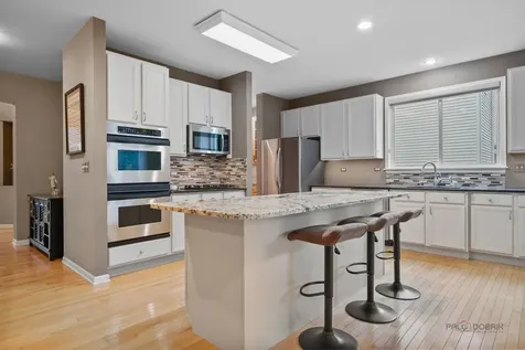 4501 West Westchester Lane Libertyville IL 60048