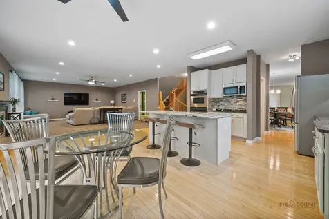 4501 West Westchester Lane Libertyville IL 60048