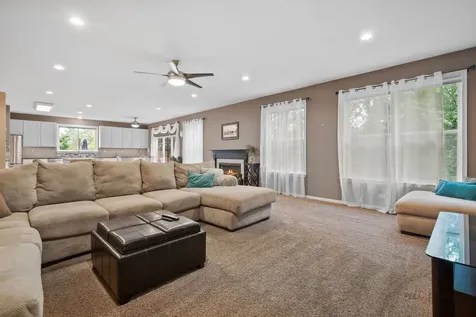 4501 West Westchester Lane Libertyville IL 60048