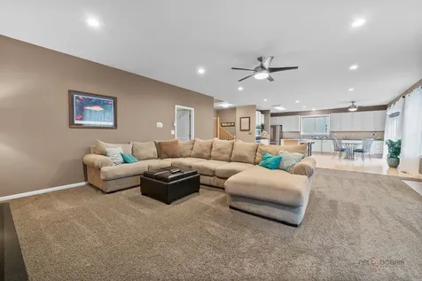4501 West Westchester Lane Libertyville IL 60048