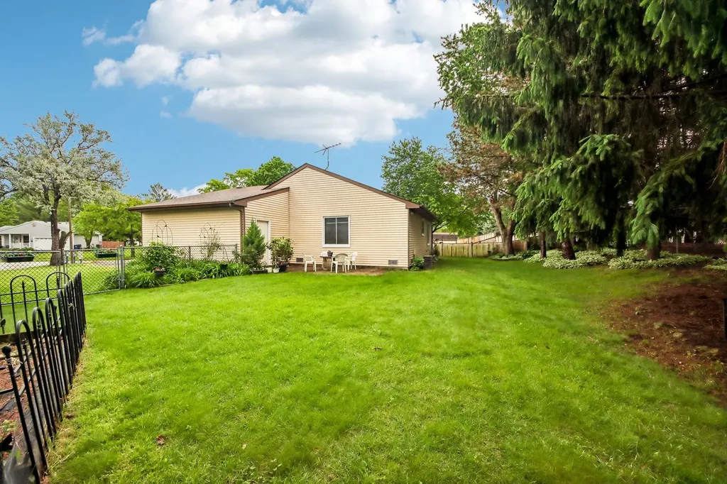 356 Westbrook Circle Naperville IL 60565