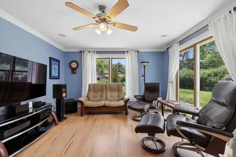 207 North Main Street Mount Prospect IL 60056
