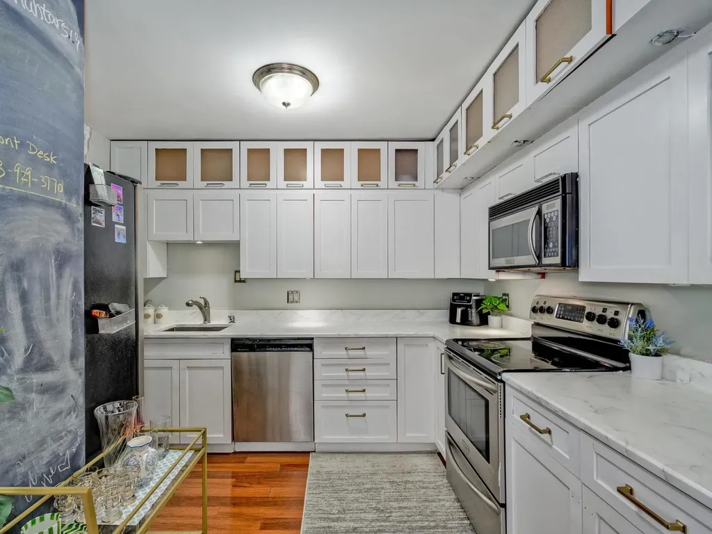 4250 North Marine Drive Chicago IL 60613