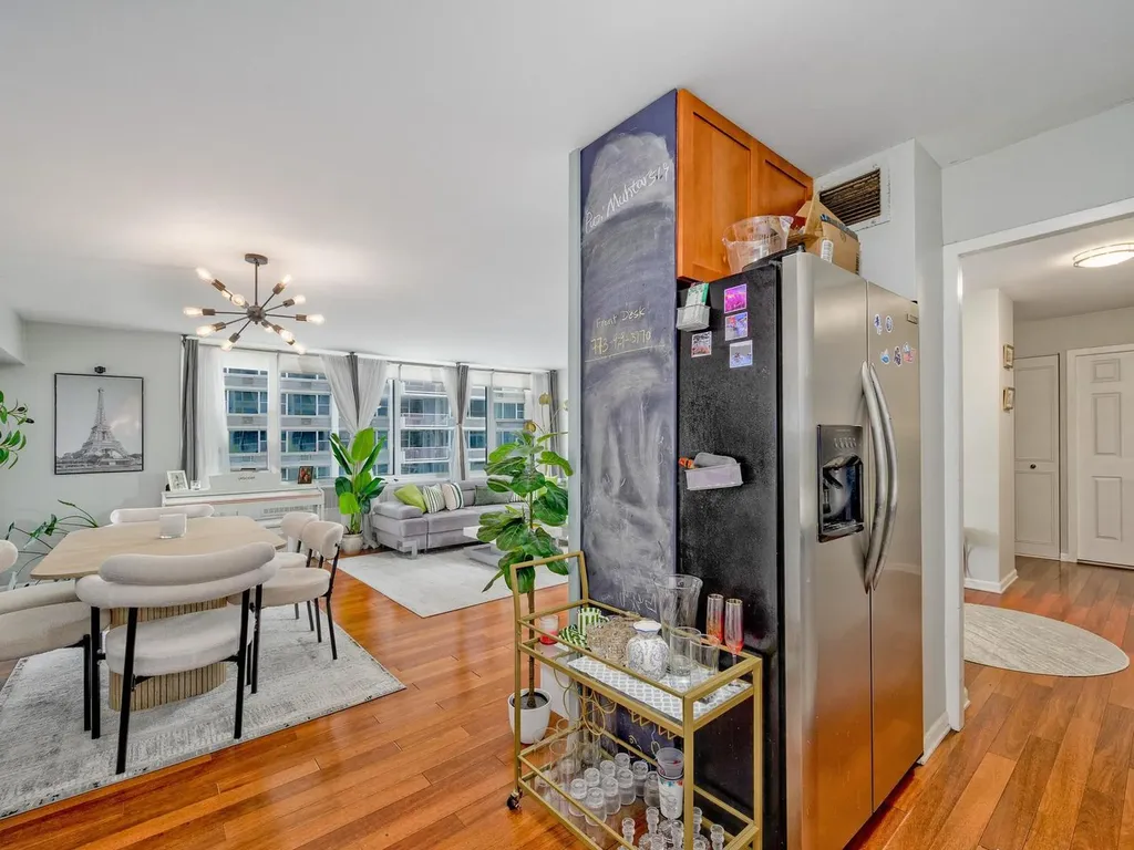 4250 North Marine Drive Chicago IL 60613