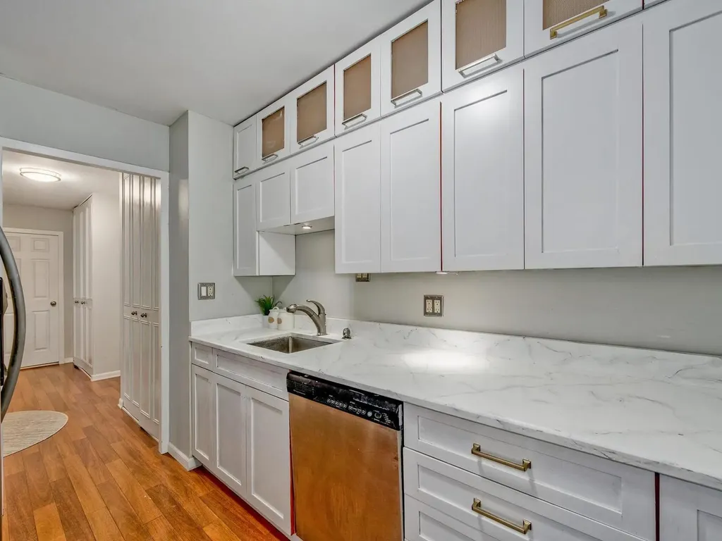 4250 North Marine Drive Chicago IL 60613
