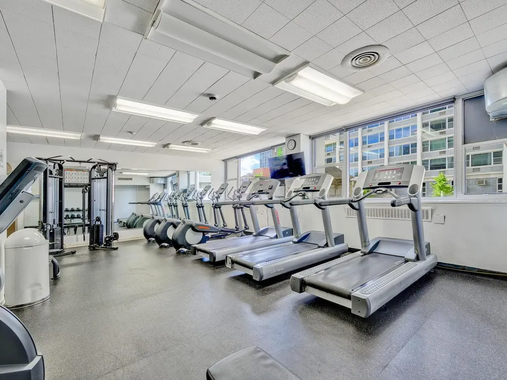 4250 North Marine Drive Chicago IL 60613