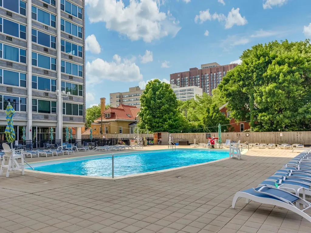 4250 North Marine Drive Chicago IL 60613