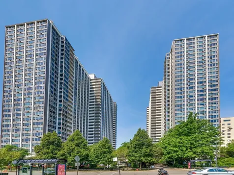 4250 North Marine Drive Chicago IL 60613