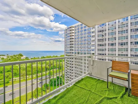 4250 North Marine Drive Chicago IL 60613