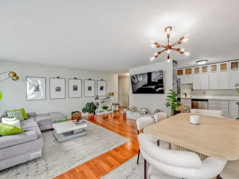 4250 North Marine Drive Chicago IL 60613