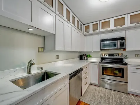 4250 North Marine Drive Chicago IL 60613
