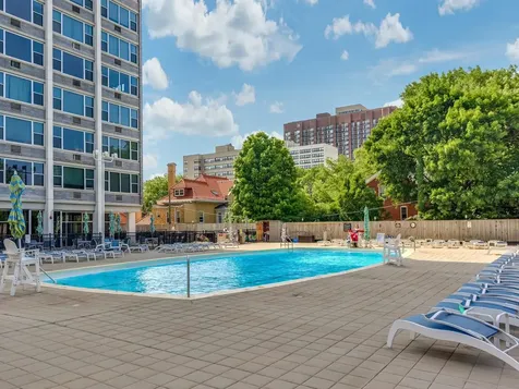 4250 North Marine Drive Chicago IL 60613