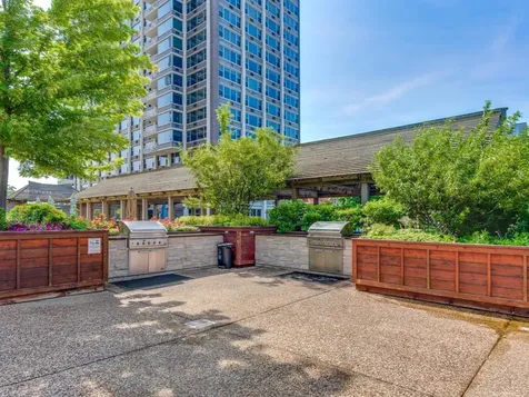 4250 North Marine Drive Chicago IL 60613