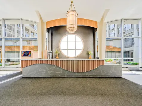 4250 North Marine Drive Chicago IL 60613