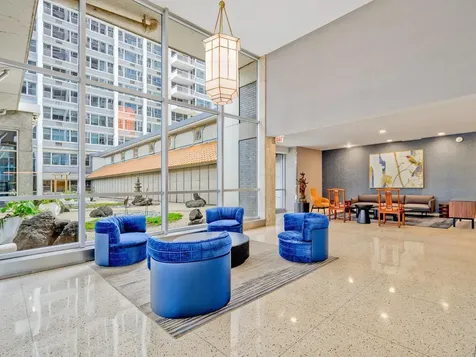 4250 North Marine Drive Chicago IL 60613