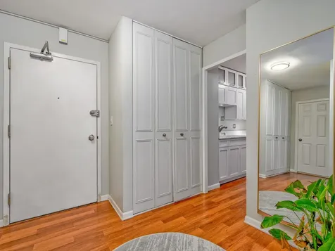 4250 North Marine Drive Chicago IL 60613