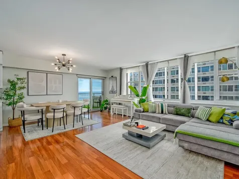 4250 North Marine Drive Chicago IL 60613