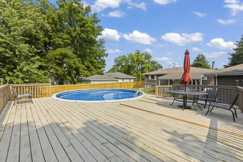 237 East North Street Lockport IL 60441