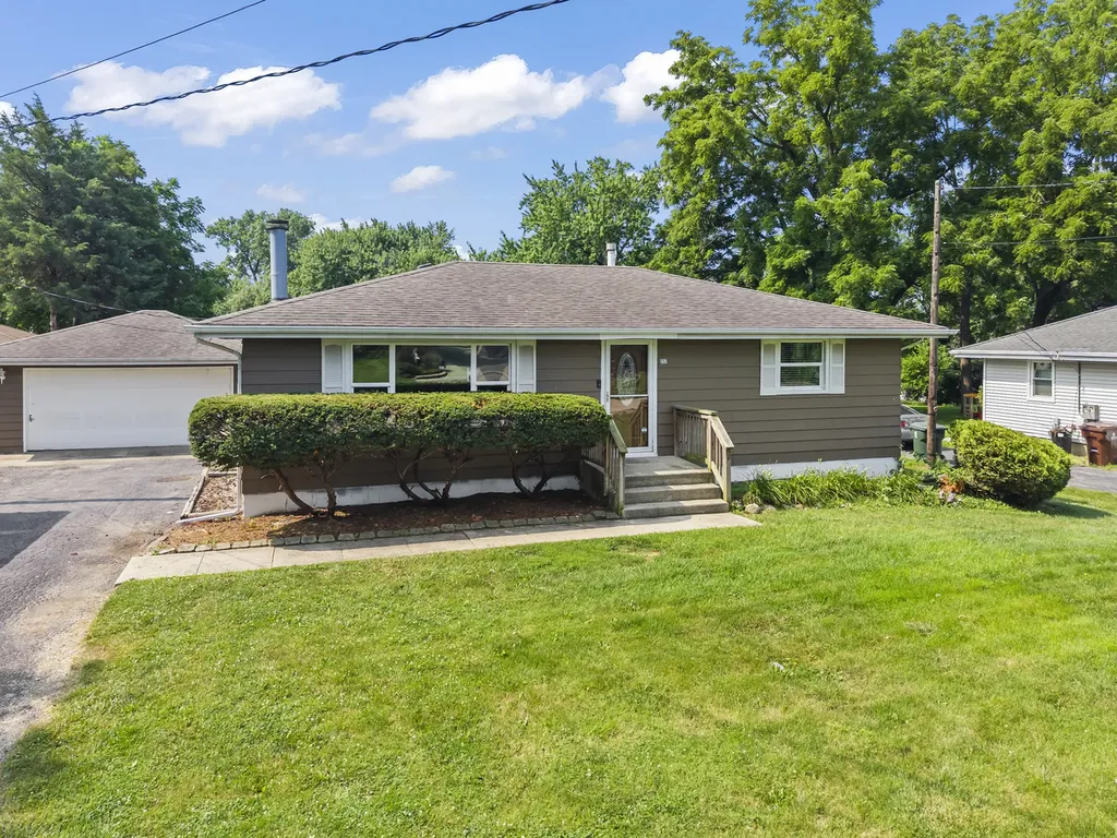 237 East North Street Lockport IL 60441