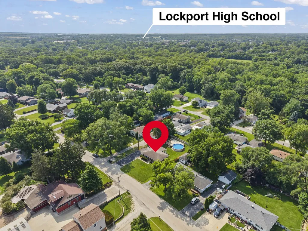 237 East North Street Lockport IL 60441