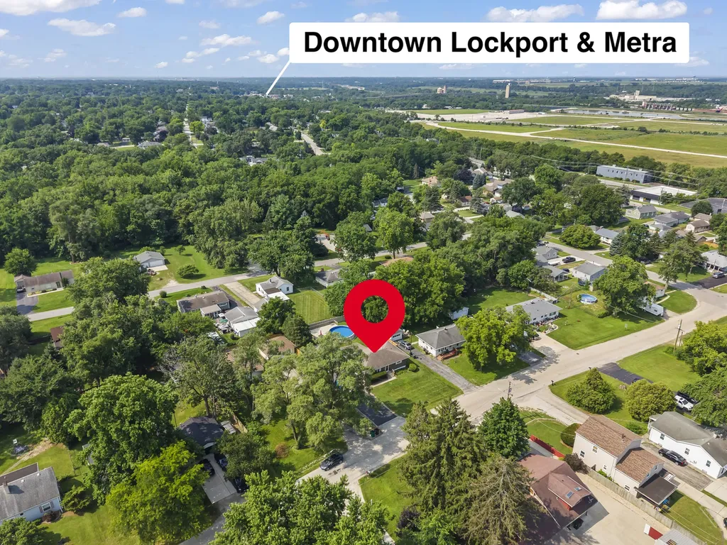 237 East North Street Lockport IL 60441