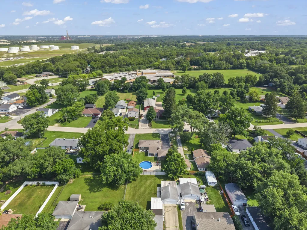 237 East North Street Lockport IL 60441