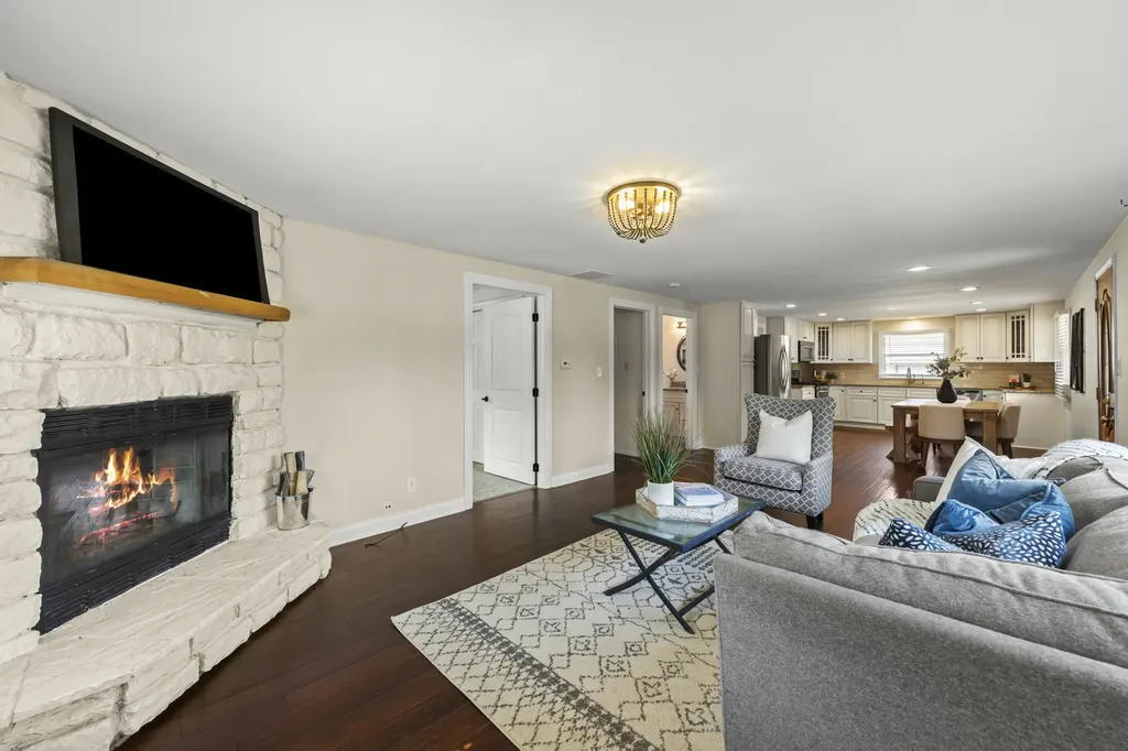 237 East North Street Lockport IL 60441